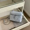 2026 Verano Nuevo de Moda Inspirado en Chanel Moderno Acolchado Cadena Simple Versátil Bolso de Hombro Cruzado Bolso Caja