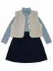 Ropa infantil coreana 26 otoño profundo e invierno chaleco cálido de lana de cordero para niñas conjunto de pantalones de pana de pierna ancha de color liso con cuello alto para exportación
