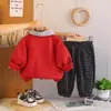 2026 Ropa Infantil Estilo Primavera y Otoño Conjunto para Niños Versión Coreana Sudadera con Cuello de Solapa y Corbata Manga Larga Conjunto de Dos Piezas Moderno y Elegante