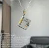 Collar con colgante de acero de titanio con letras de amor para chicas, estilo transfronterizo, con apertura para parejas, estilo nuevo, con personalidad y temperamento, cadena de clavícula.
