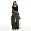 Calça jeans verde militar de perna curva para mulheres, novo estilo 2026, com design de múltiplos bolsos, corte solto, caimento estilo americano e calça de trabalho de perna larga