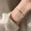Nova Pulseira Oval com Diamantes Brilhantes Simples, Design Fresco, Estilo Ins Nicho, Joia para Mão Feminina Estudante, Venda por Atacado ao Vivo