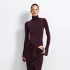 Roupas femininas transfronteiriças europeias e americanas outono 2026 novo macacão de cor sólida com gola alta e saia plissada com fenda terno casual para mulheres