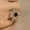 Anel Quadrado Pequeno de Cobre Banhado a Ouro para Mulheres, Luxo Leve, Sensação de Alto Padrão, Anel Liso para Mulheres, Design de Nicho, Anel do Dedo Mínimo, Anel com Zircônia para Dedo Indicador