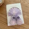 Conjunto de chapéu e meias para bebê menina laço fofo chapéu de flor de gaze protetor de moleira para recém-nascido capuz Índia