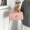 Bolso de Axila de Diseño de Nicho de Gama Alta para Mujer 2026 Nuevo Bolso de Hombro Versátil de Moda Bolso Cruzado para Viajar Bolso Baguette