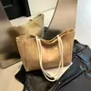 Nova Bolsa de Palha de Grande Capacidade 2025 Casual Tendência Bolsa de Ombro Versátil para o Dia a Dia Bolsa Tote de Mão