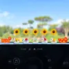 Decoración de Coche para el Año Nuevo del Caballo 2026: Caballito que Atrae Riqueza Giratorio Girasol Adorno para Tablero de Coche