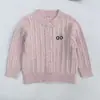 Suéter de tricô infantil, coleção outono 2026, novo suéter de tricô trançado liso, blusa de tricô estilosa para meninos e meninas