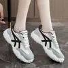 C9012 Zapatillas Antideslizantes de Cuero Modelo Nuevo 2026 para Mujer, Suela Suave, Cómodas para Mujer, Zapatos Casuales para Exteriores