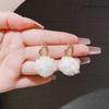 2022 Nueva Moda Otoño e Invierno Diseño de Nicho Elegantes Versátiles Lindos Pendientes de Bola de Felpa de Cordero Pendientes