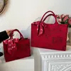 Bolsa de Casamento Transfronteiriça, Bolsa de Grande Capacidade, Nicho Feminino, Bolsa Vermelha de Mão para Envelopes Vermelhos, Bolsa Nupcial que Pode Ser Usada Diariamente
