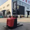 Empilhadeira Elétrica Portátil Montada em Caminhão com Carga de 1 Tonelada, Artefato de Descarregamento Ajustável Controlado Remotamente, Caminhão Autopropelido com Capacidade de Subida
