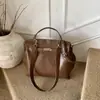 Bolso Retro de Nicho Moda Nueva Otoño e Invierno Simple Gran Capacidad Casual Ropa de Trabajo Bolso de Hombro Único Cruzado