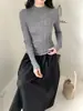Suéter de lana fina para mujer con patrón de onda de agua y rosas, cuello semi-alto, modelo nuevo 2026, top base de punto de manga larga para mujer
