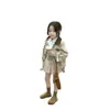 Conjunto de outfit de primavera para niñas: Chamarra de béisbol estilo americano con bloques de color de letras, chaqueta estilo británico, falda plisada, falda corta, elegante