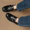 Mocasines de cuero suave con camelia y suela blanda para mujer, novedad otoño 2026, zapatos planos versátiles de cuero pequeños estilo retro británico