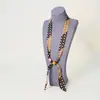 Colar Cachecol de Seda com Contas de Bolinhas Design de Nicho Feminino Corrente de Clavícula Ajustável Acessórios para Suéter