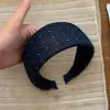 Faixa de Cabelo Larga Estilo Coreano Jeans Azul Escuro com Bolinhas Macia e Amiga da Pele Faixa de Cabelo Amarrada Versátil para Uso Diário Domador de Fios Soltos Acessório de Cabelo