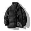 Jaqueta de Algodão Cor Sólida com Gola Alta Estilo Minimalista 2026 para Homens, Nova Versão Coreana de Inverno, Caimento Solto Tendência, Casaco Quente de Algodão, Casual e Versátil