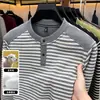 Camiseta Masculina 2026 Outono Nova Chegada Lã Seda Listrada Escovada Gola Redonda Manga Longa Camada Base Casual Masculina