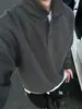 Moletom gola alta cinza escuro para homens, adequado para primavera e outono, com visual sofisticado, manga longa como base e gola estilo retrô americano