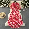 Vestido de Roupa Feminina 2024 Verão Novo Estilo Leve Maduro Design de Alça Apertada na Cintura Senso de Design Camisa Listrada de Botão Único Vestido Longo