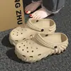 Zuecos para Hombre Sin Olor y Amigables con los Pies, Nuevo Estilo de Verano Chanclas de Eva con Sensación de Pisar Heces, Antideslizantes, de Suela Gruesa, Sandalias Transpirables para Hombre