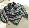 Bufanda Cuadrada Cálida de Nuevo Estilo 2024 con Hebilla Magnética, Bufanda Triangular de Seda, Bufanda de Algodón para Mujer, Bufanda Elegante para Cuello para Primavera, Otoño e Invierno, Versátil y Elegante