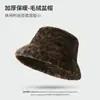 Sombrero de Pescador de Felpa con Estampado de Leopardo Cálido de Invierno para Mujer Versátil Casual Resistente al Frío Moda Algodón Acolchado Espesado Sombrero de Cubo