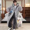 Pijama de Otoño/Invierno para Hombre 2025 Nuevo Ropa de Casa de Coral Fleece Forrada de Polar Acolchado de Tres Capas Grueso Cálido Bata de Talla Grande
