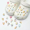Zapatos Croc 2025 Accesorios Sencillos Ins Corazón Girly Zapatos Croc Hebillas de Zapatos Lindas de Gama Alta Versátiles Flores para Zapatos