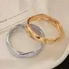 2025 Nuevo Pulsera Curva de Ola para Mujer de Amazon Simple Elegante Versátil de Moda Joyería para Mano