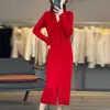 Novo Vestido Longo de Tricô de Lã Feminino Outono/Inverno 2026, Emagrecedor, Versátil, Elegante, Solto e Moderno