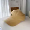 Boné Bordado de 7 Letras Estilo Coreano Novo Mostrando o Rosto Chapéu de Aba Pequena Moda Primavera e Verão Versátil Protetor Solar Boné de Baseball
