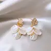 Nuevos Pendientes de Flor Elegantes de Moda Versátiles para Mujer, Pendientes Únicos Avanzados de Lujo Ligero, Accesorios Dulces de Oreja de Hada