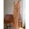 Vestido de Cetim Novo para Primavera/Verão 2026 para Mulheres, Sem Mangas, Color Block, Cintura com Amarração, Caimento Solto, Vestido Versátil de Comprimento Médio em Linha A