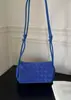 Bolso Tejido a Mano de Piel de Vaca Sensación de Alta Gama Primavera 2026 Nuevo Casual Versátil Bolso Cuadrado Pequeño de Hombro Cruzado Bolso de Cámara Cruzado
