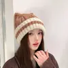 Gorro de punto a rayas estilo coreano con orejas de gato para mujer, para otoño e invierno, cálido y protege los oídos, hace que la cara se vea más pequeña, gorro versátil para clima frío, transfronterizo
