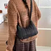 Moda Europea y Americana Nueva Otoño/Invierno 2026 Bolso Sencillo de Hombro Único Forma de Luna, Versión Coreana Bolso de Mano Dulce Color Sólido Personalizado