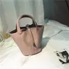 2025 Nuevo Bolso Balde Europeo y Americano con Cierre Bolso de Mano Bolso para Mujer Gran Capacidad de un Solo Hombro Cruzado de Pu