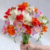 Base de flores de Kunming, Yunnan, entrega directa, ramo de rosas y lirios, flores frescas cortadas para la familia, material de flor de girasol, lote directo, cultivo en agua