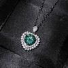 Collar de diamantes Mosan azul y verde de Shake Voice Live Explosions Maldives con colgante de corazón con cabeza de vaca de un ciervo