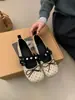 Sapatos Rasos Artísticos Vintage de Bico Redondo com Tira Rasteirinha 2026 Primavera e Outono Solado Macio Sapatos de Vovó