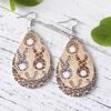 Pendientes colgantes de piel sintética de doble cara con diseño de conejo de Pascua con estampado de leopardo de Amazon para mujer, de Amazon, para Europa y América.