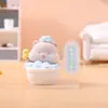 Figuras Fofas de um Urso e um Hamster em um Momento Suave Juntos, Caixa Surpresa Aveludada Decoração Criativa para Mesa de Casa Presente