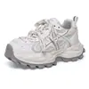 Zapatos de papá de suela gruesa estilo europeo para mujer, nuevos zapatos de mujer otoño 2026, zapatillas versátiles para correr, zapatillas deportivas casuales