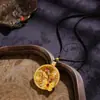 Loja de joias mesmo estilo ouro de areia antiga diamante borboleta janela bússola pingente novo estilo chinês rosa choque diamante borboleta bússola pingente