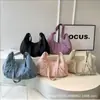 Bolso bandolera para mujer, nuevo estilo otoño/invierno, gran capacidad, bolso de hombro, bolso de axila, bolso tipo dumpling de nailon, lona, diseño de alta calidad, adecuado para ventas transfronterizas