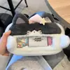 Estojo de Lápis Gatinho Rosa de Pelúcia Igual ao do Livro Vermelho para Estudantes com Alto Acabamento e Grande Capacidade Janela Visível Bolsa de Armazenamento de Material Escolar para Mulheres